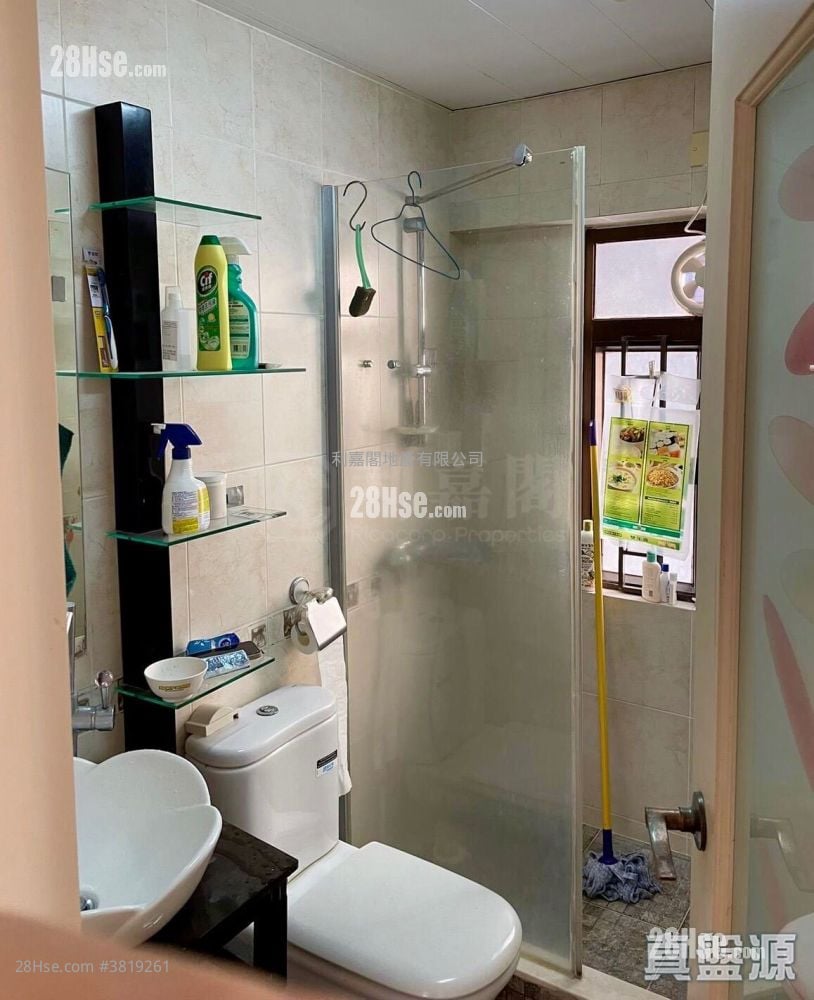 富豪閣 售盤 3 房 723 平方呎