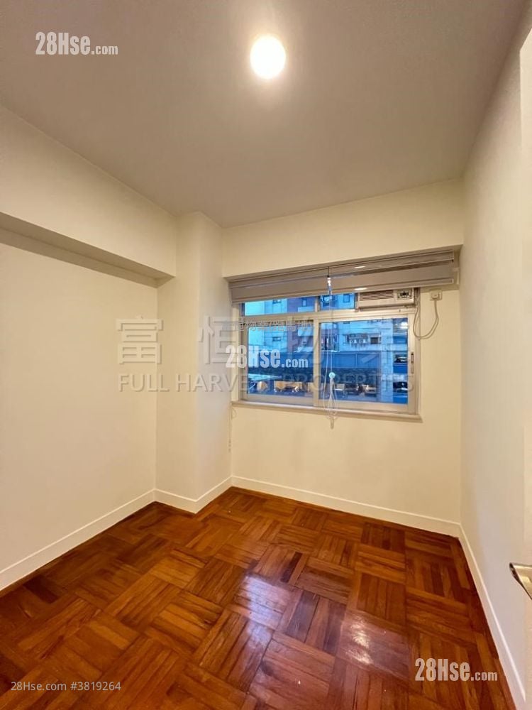Tsui Man Court Sell 2 Bedrooms , 1 Bathroom 492 ft²