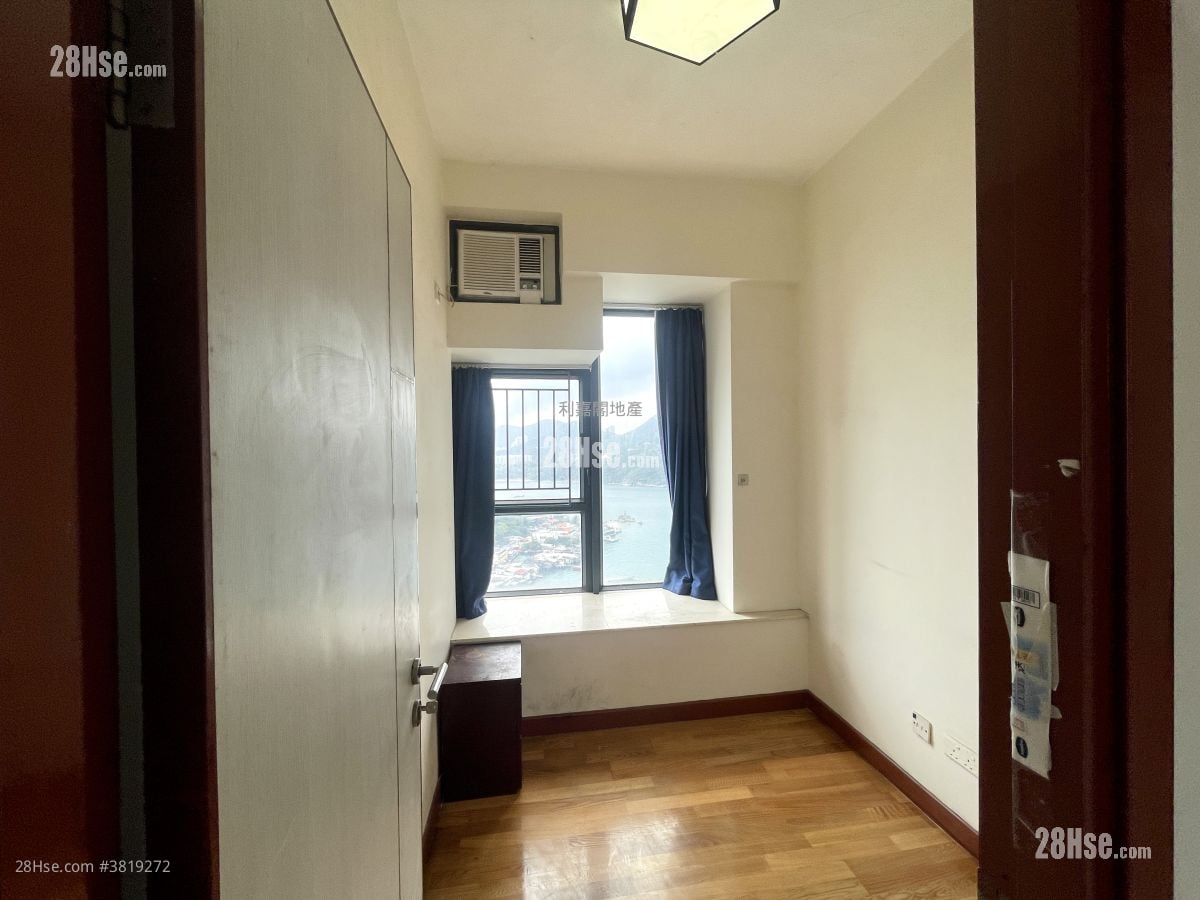 鲤湾天下 售盘 3 房 636 平方尺