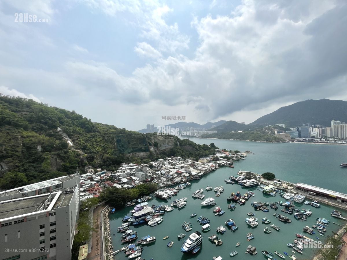 鲤湾天下 售盘 3 房 636 平方尺