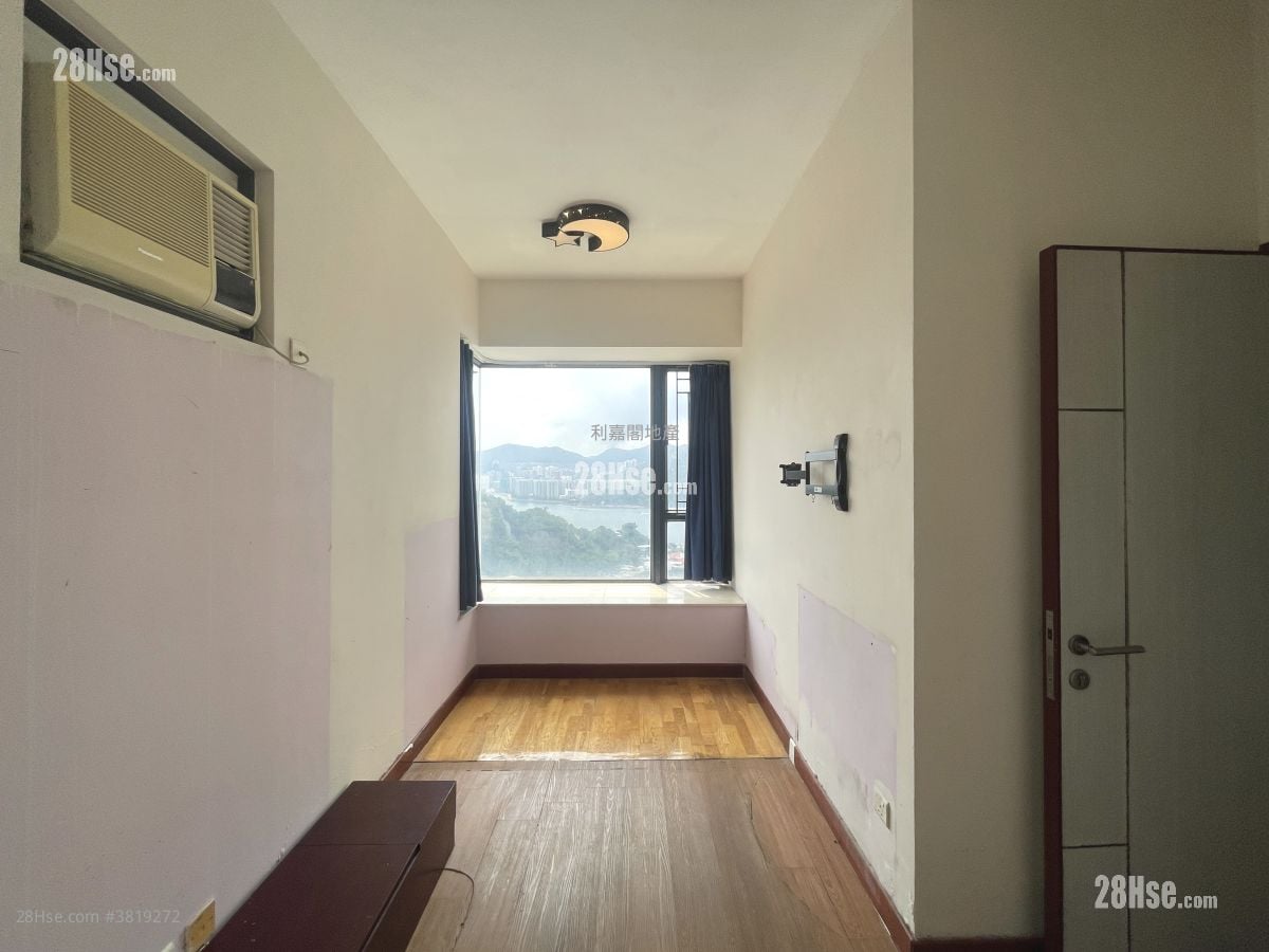 鲤湾天下 售盘 3 房 636 平方尺