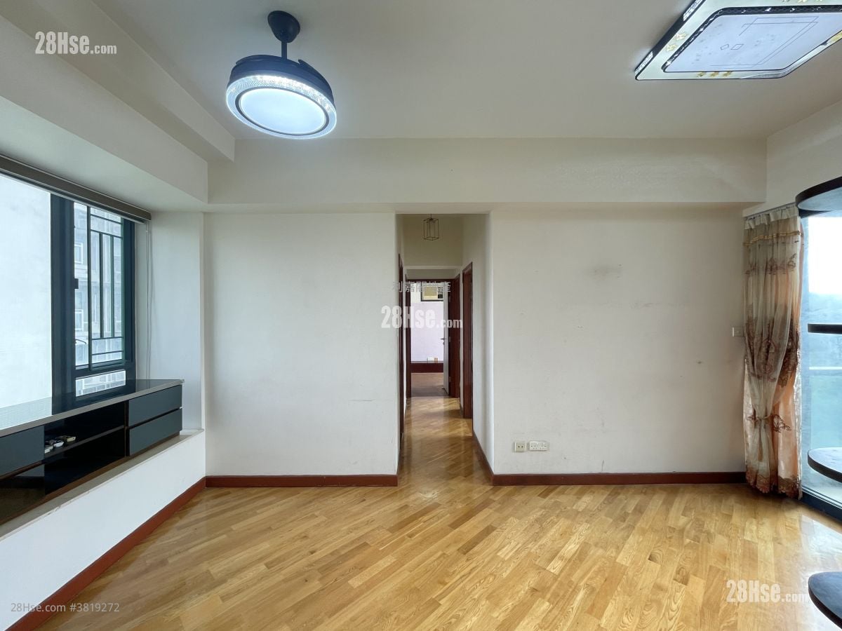 鲤湾天下 售盘 3 房 636 平方尺