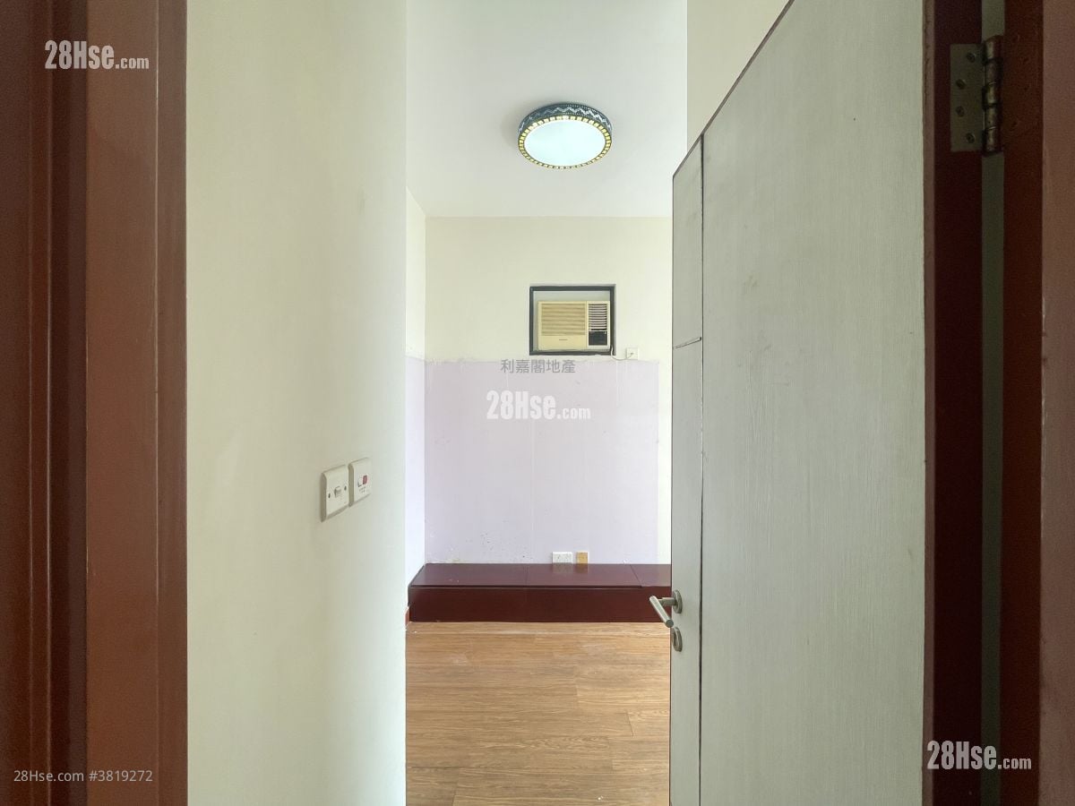 鲤湾天下 售盘 3 房 636 平方尺