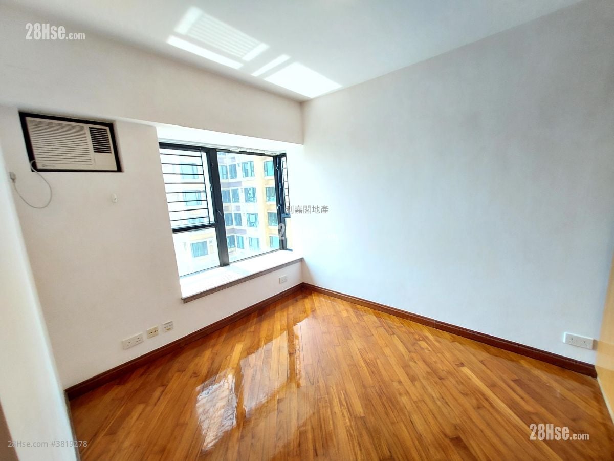 晓晖花园 售盘 3 房 709 平方尺