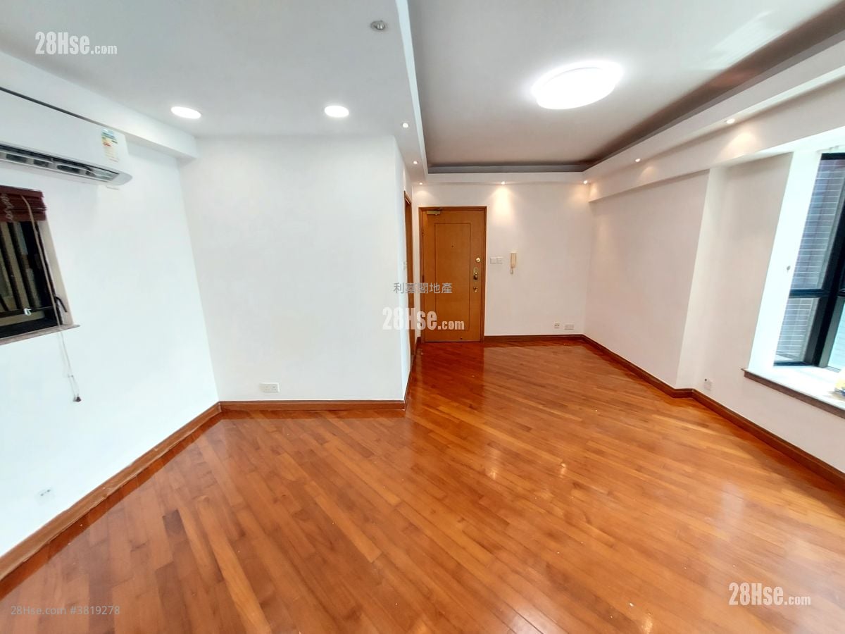 晓晖花园 售盘 3 房 709 平方尺