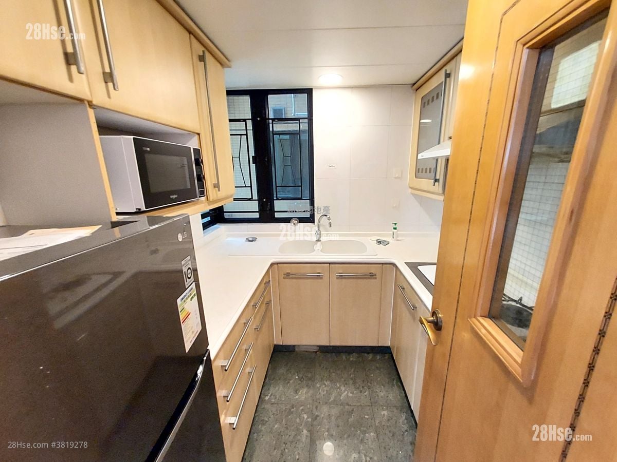 晓晖花园 售盘 3 房 709 平方尺