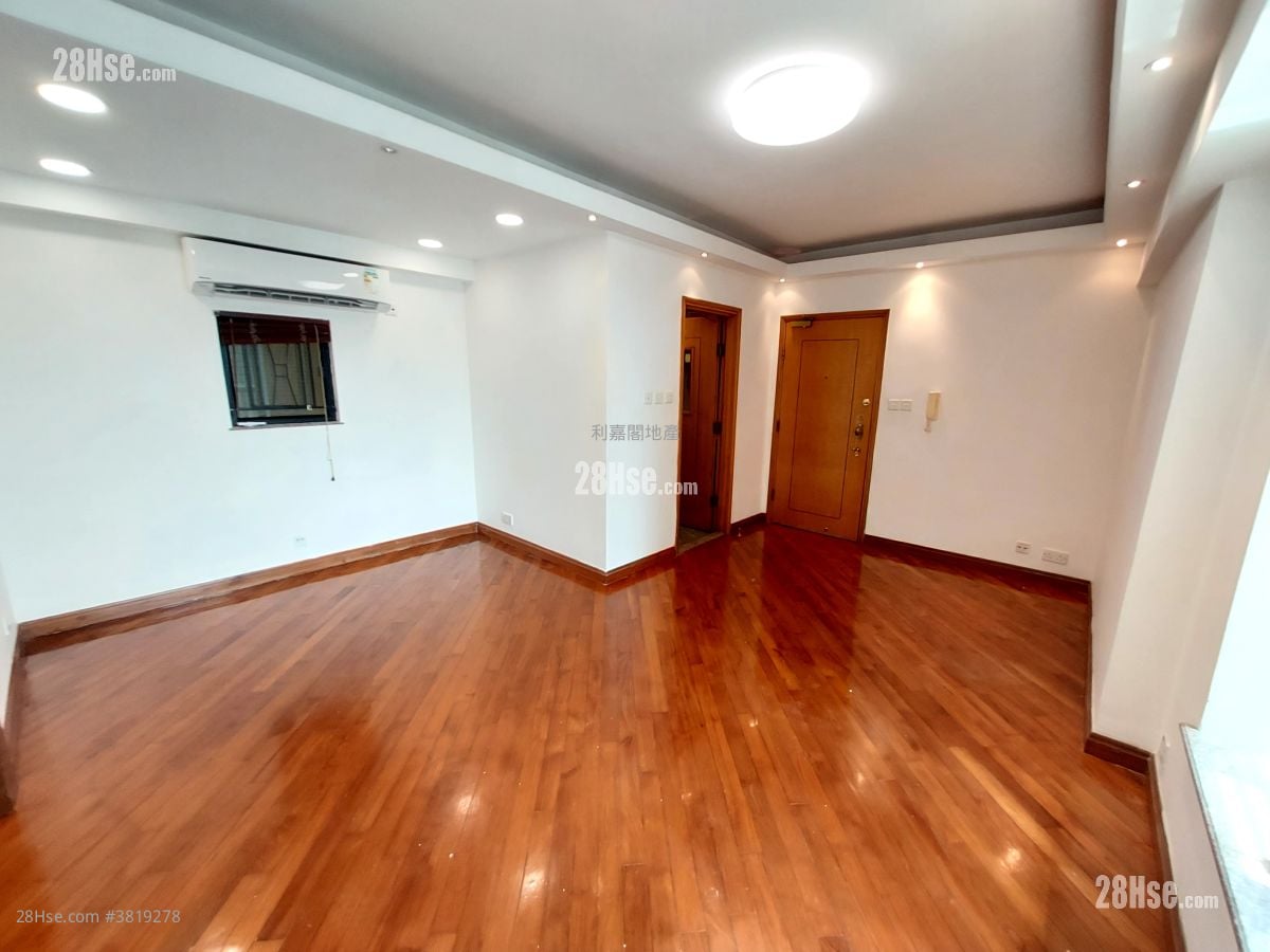 晓晖花园 售盘 3 房 709 平方尺