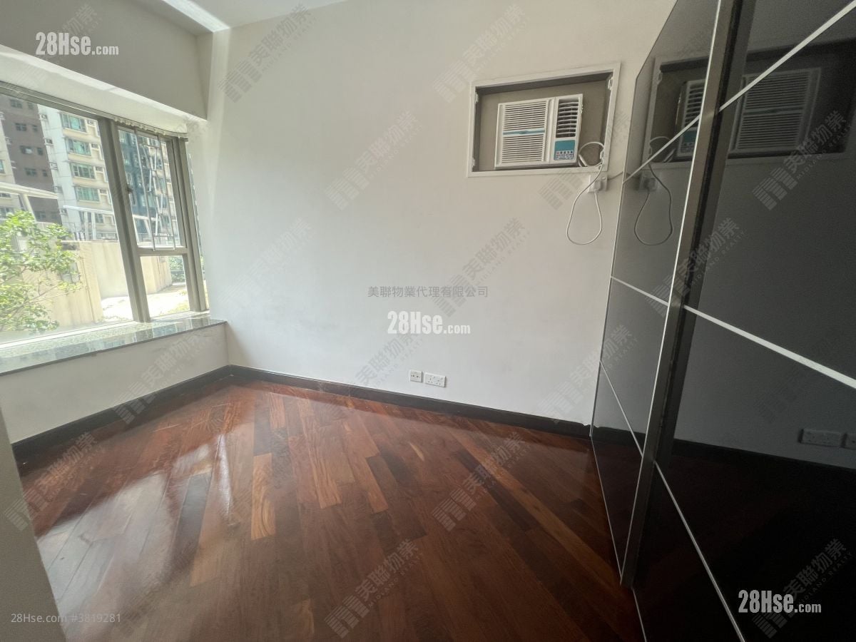 Tseung Kwan O Plaza Sell 2 Bedrooms , 1 Bathroom 456 ft²