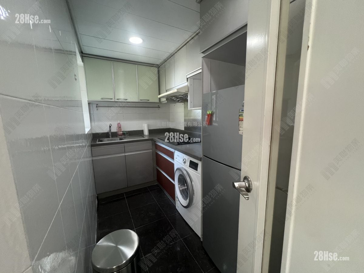 Tseung Kwan O Plaza Sell 2 Bedrooms , 1 Bathroom 456 ft²