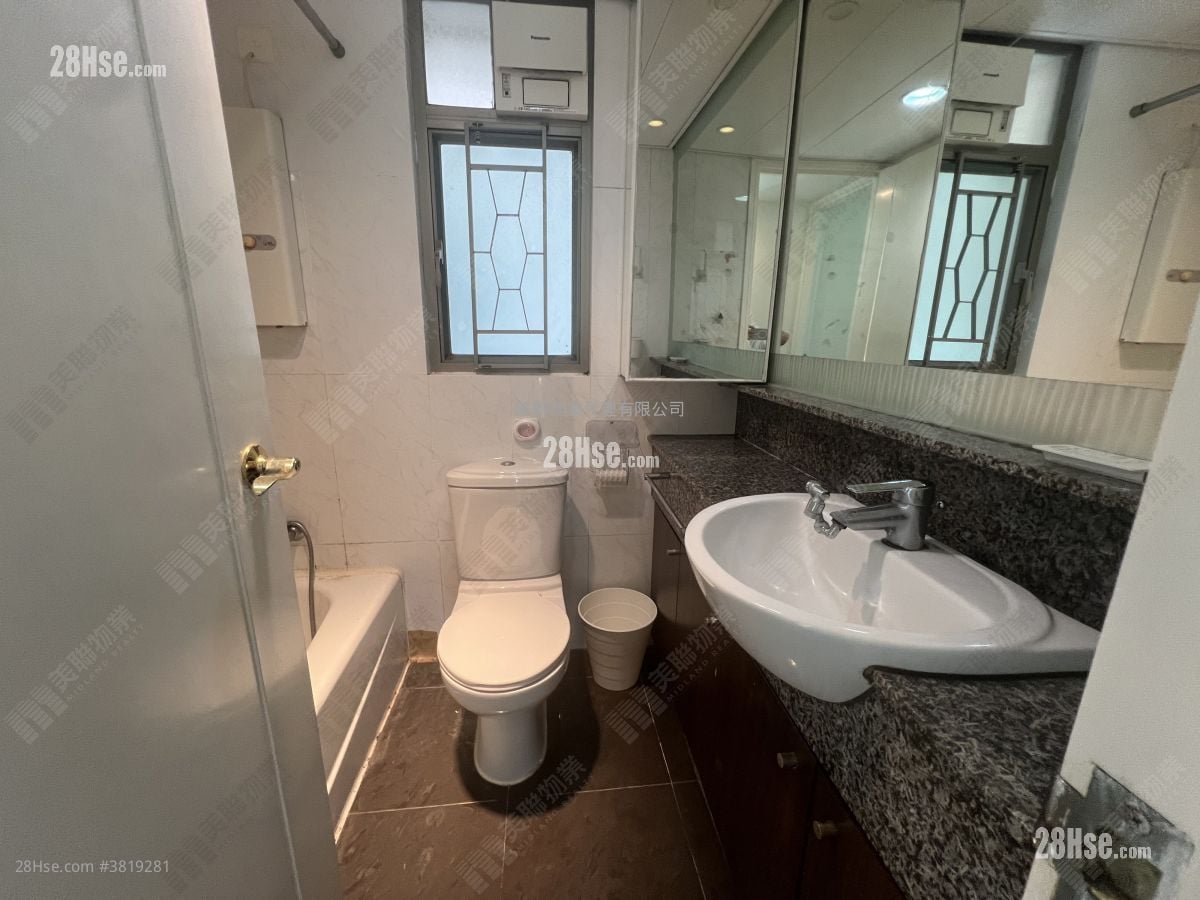 Tseung Kwan O Plaza Sell 2 Bedrooms , 1 Bathroom 456 ft²