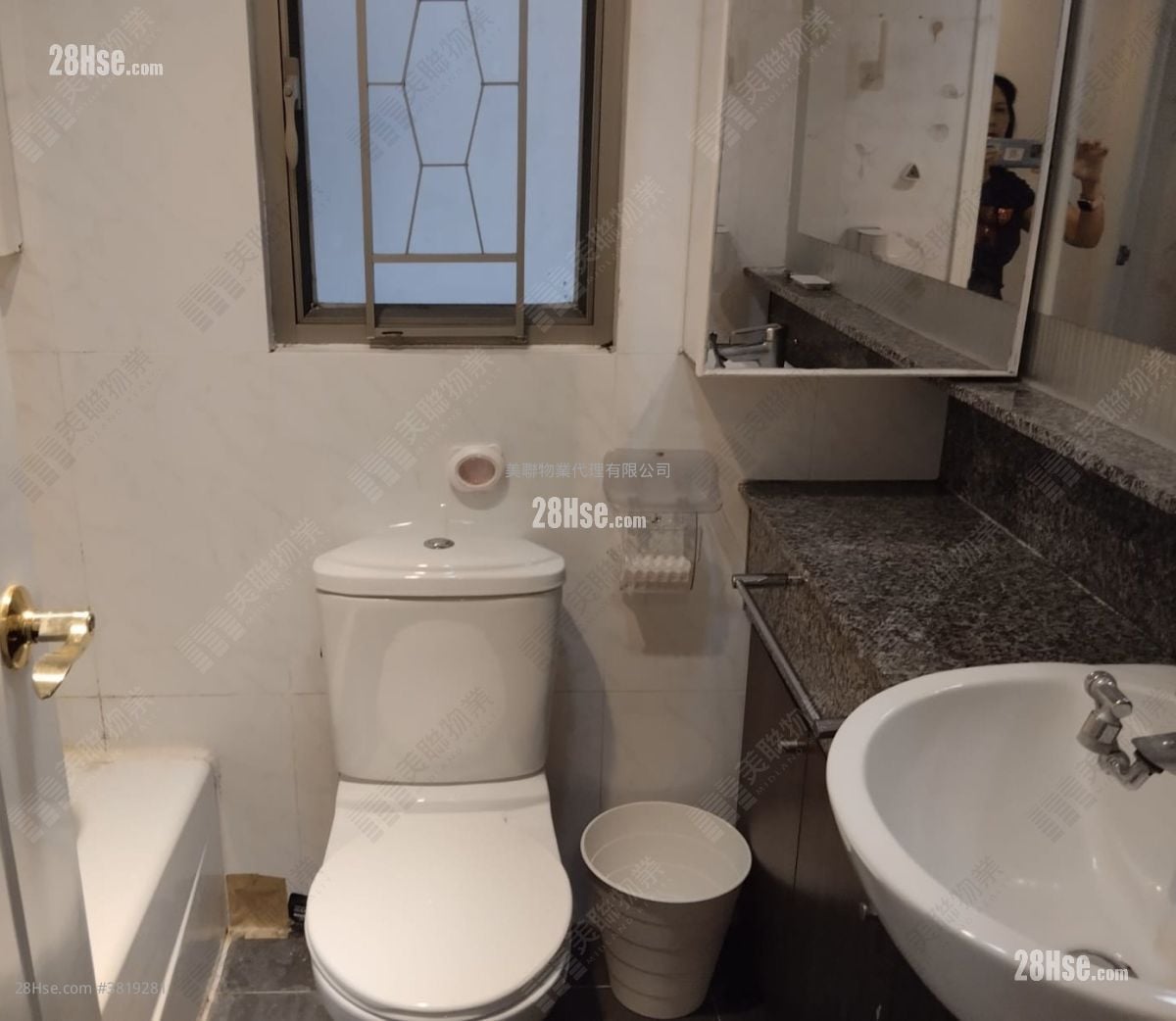 Tseung Kwan O Plaza Sell 2 Bedrooms , 1 Bathroom 456 ft²