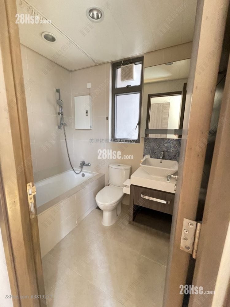 Heya Aqua Sell 3 Bedrooms 665 ft²