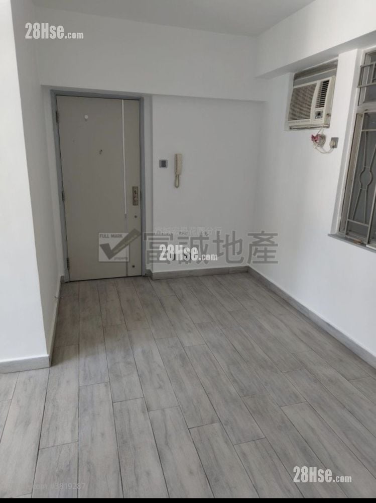 Hsin Kuang Centre Sell 2 Bedrooms , 1 Bathroom 412 ft²