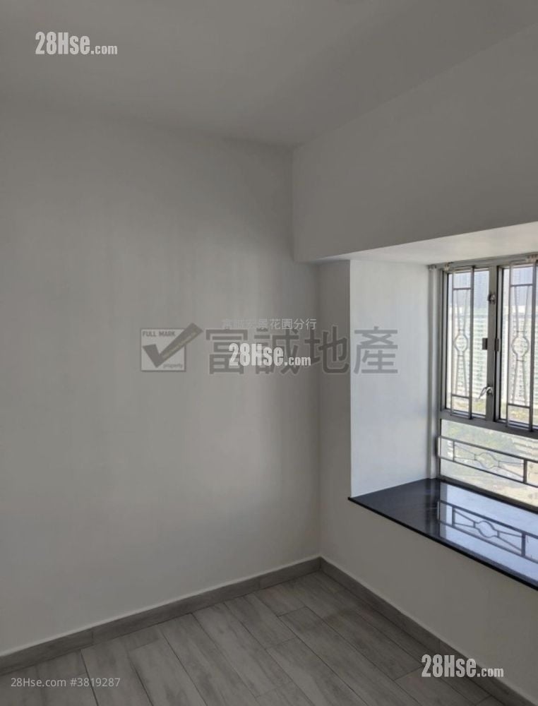 Hsin Kuang Centre Sell 2 Bedrooms , 1 Bathroom 412 ft²