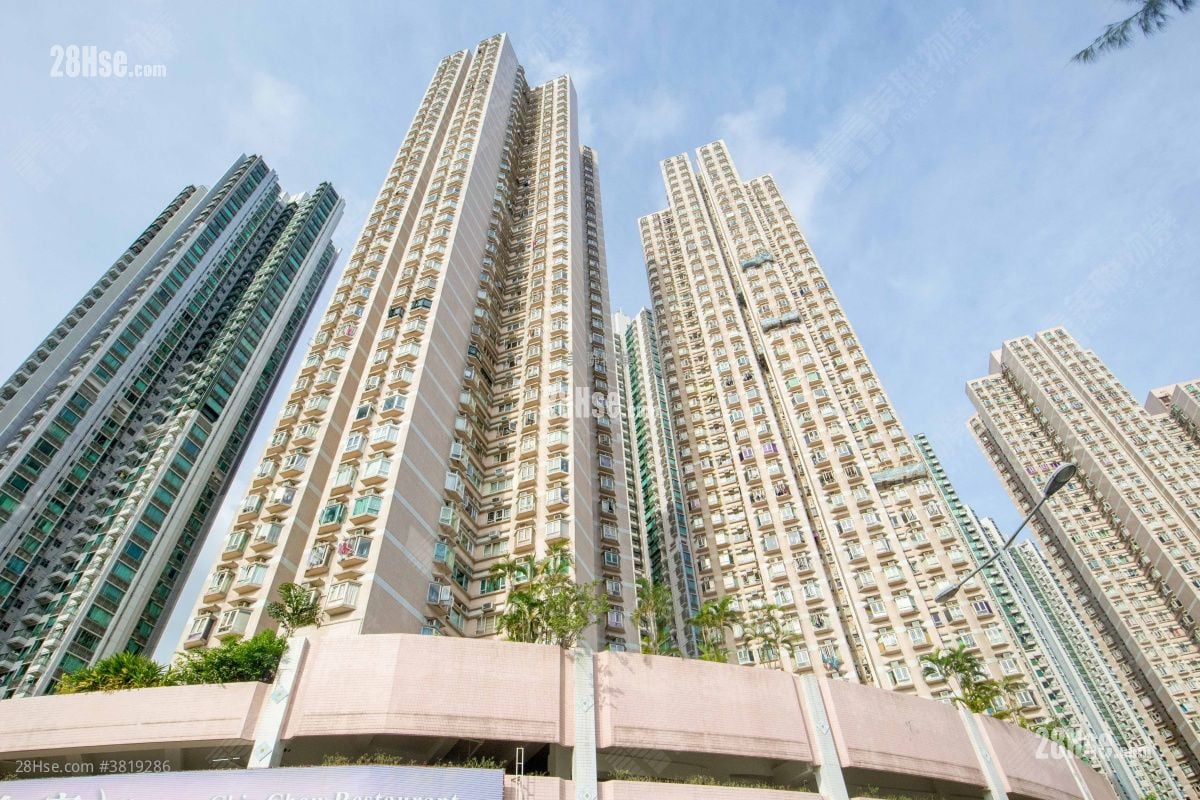 Waterside Plaza Sell 3 Bedrooms , 1 Bathroom 572 ft²