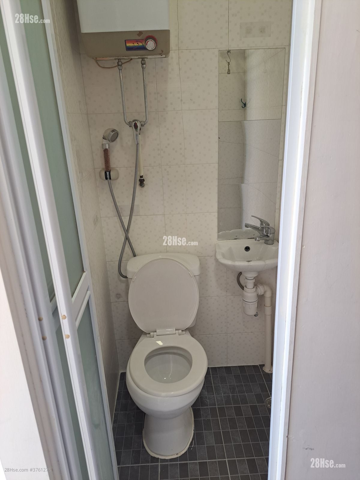 合和大廈 租盤 1 浴室 130 平方呎