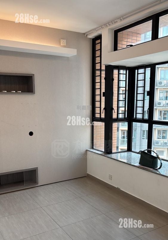 Sun Yuen Long Centre Sell 2 Bedrooms , 1 Bathroom 466 ft²