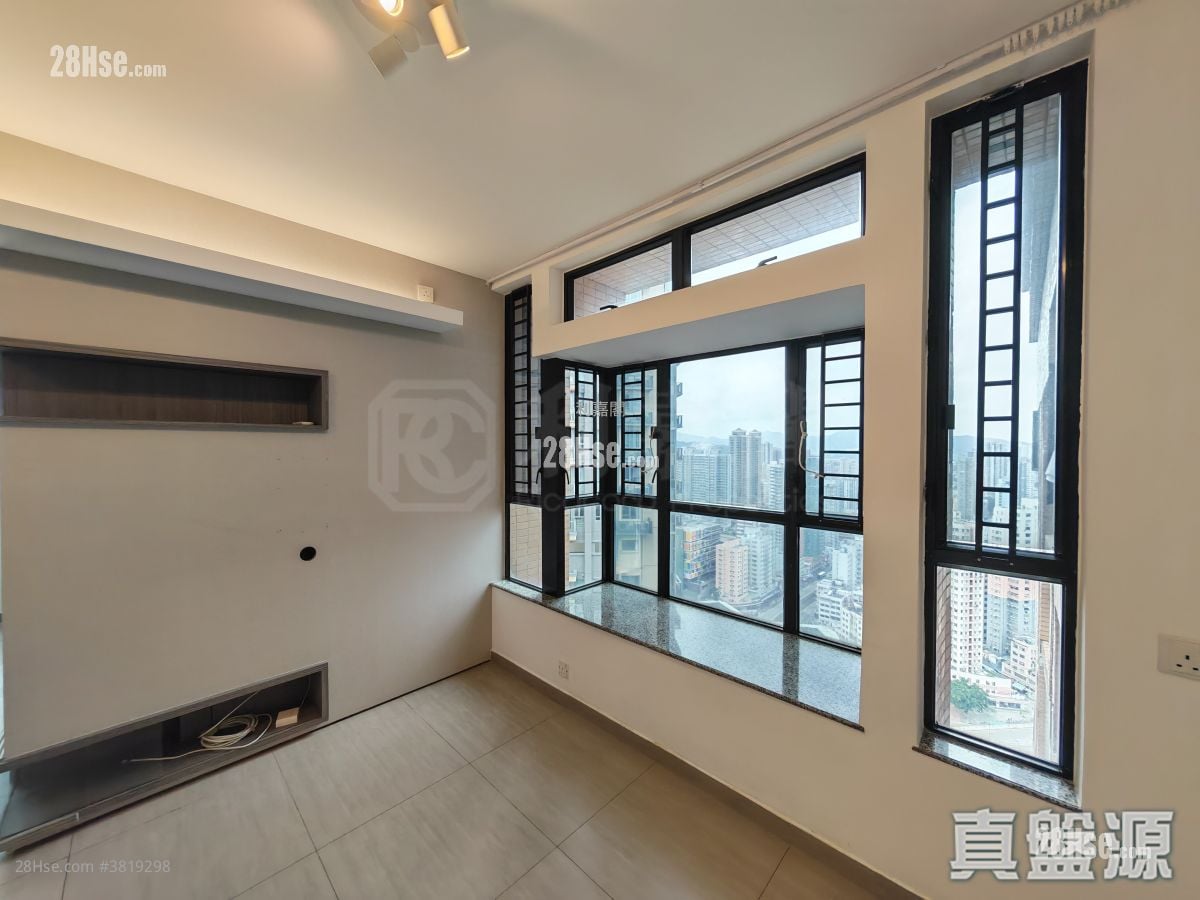 Sun Yuen Long Centre Sell 2 Bedrooms , 1 Bathroom 466 ft²