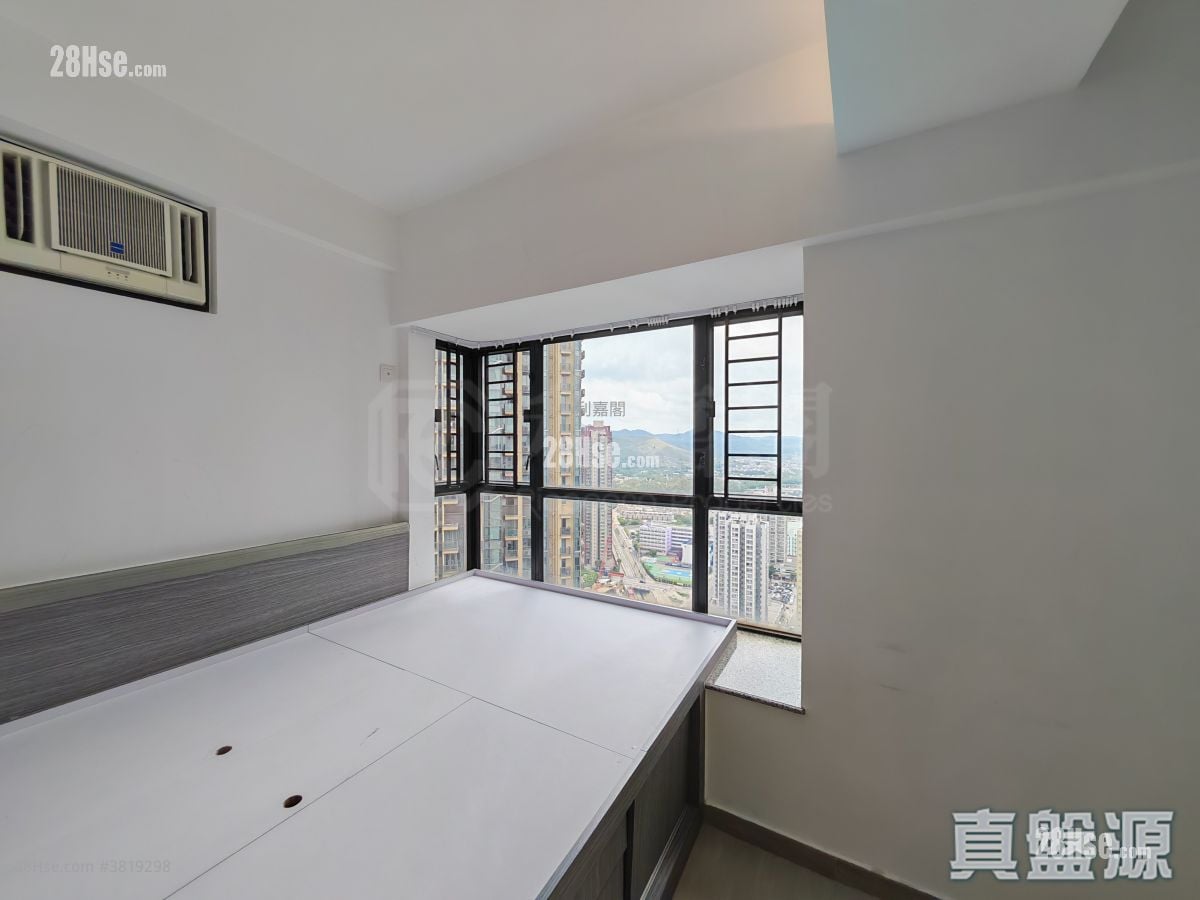 Sun Yuen Long Centre Sell 2 Bedrooms , 1 Bathroom 466 ft²