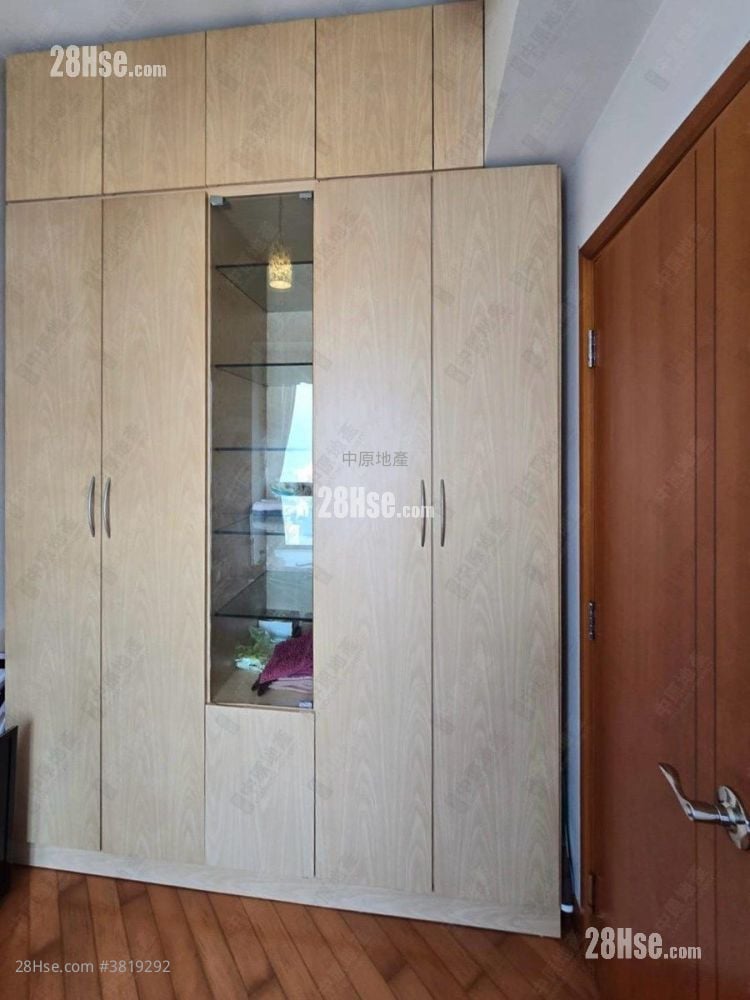 Chelsea Court Sell 2 Bedrooms , 1 Bathroom 454 ft²