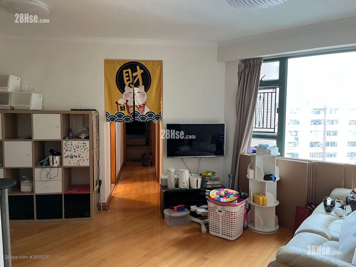 Horae Place Sell 3 Bedrooms , 2 Bathrooms 533 ft²