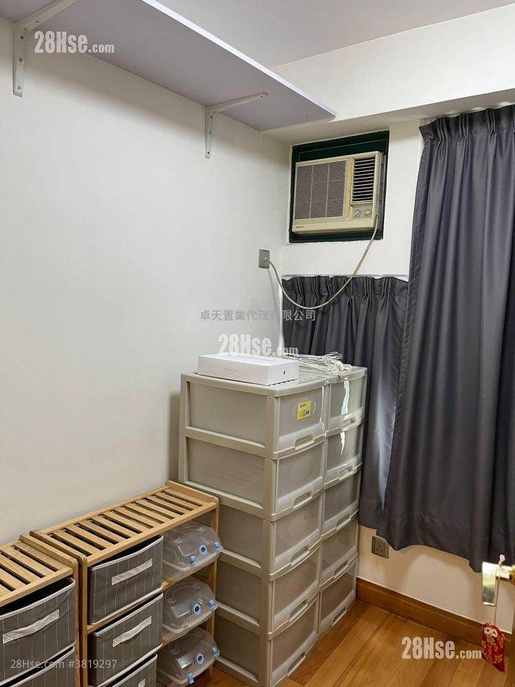 Horae Place Sell 3 Bedrooms , 2 Bathrooms 533 ft²