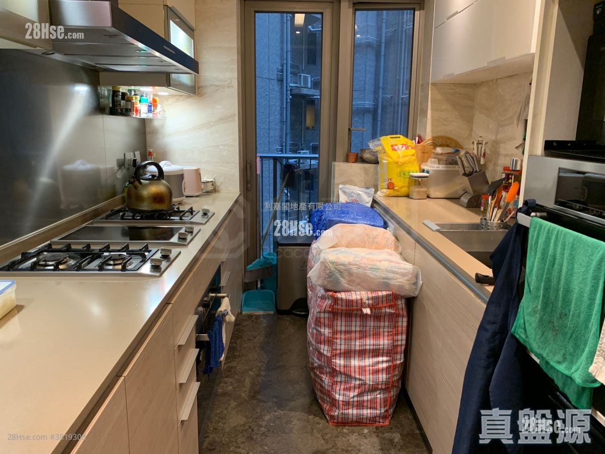 廚房: Grand Austin 售盤 4 房 , 4 浴室 1,505 平方呎