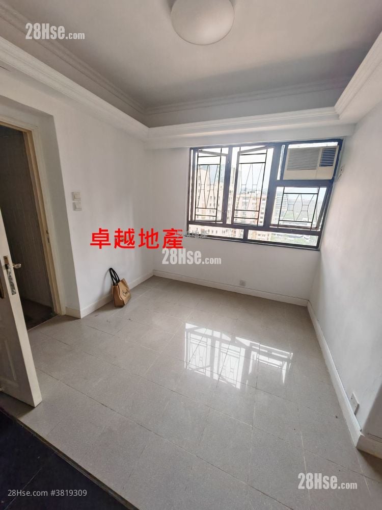 富威花园 租盘 2 房 , 1 浴室 352 平方尺