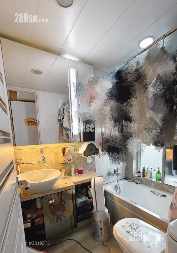 環宇海灣 售盤 3 房 , 3 浴室 768 平方呎