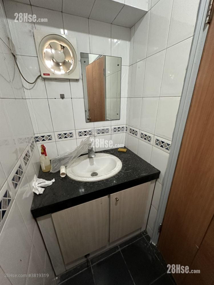 好运工业中心 租盘 1,255 平方尺