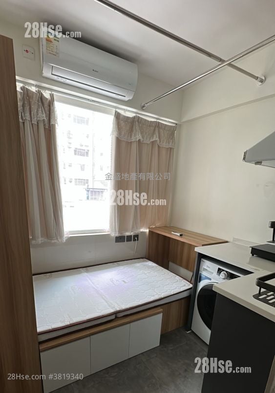 Diamond Mansion Rental 1 Bathroom 110 ft²