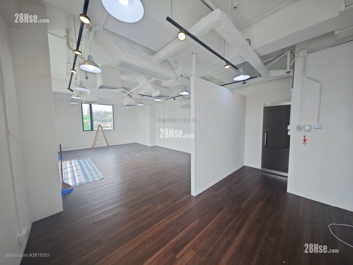 Easy Tower Rental Studio 613 ft²