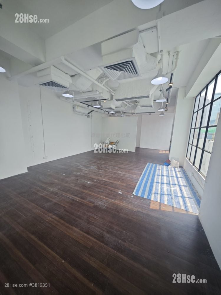 Easy Tower Rental Studio 613 ft²