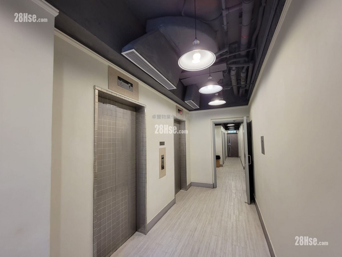 Easy Tower Rental Studio 613 ft²