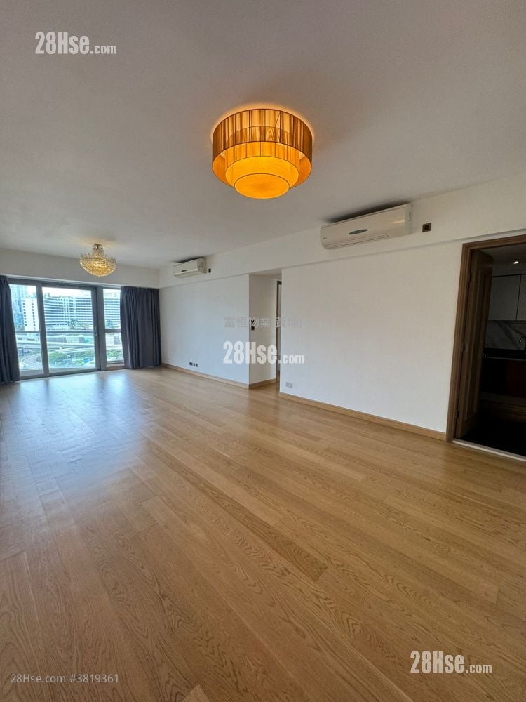 Stars By The Harbour Rental 4 Bedrooms , 2 Bathrooms 1,328 ft²