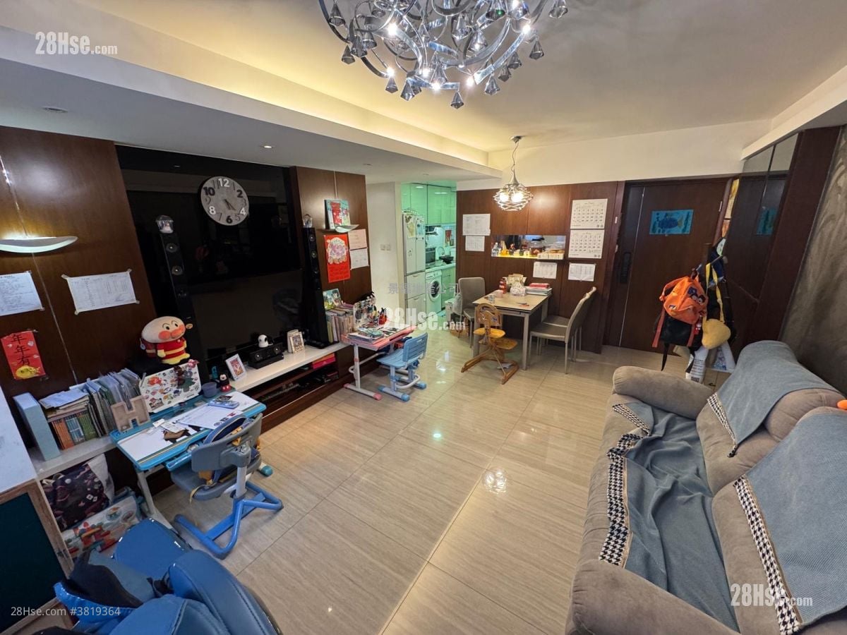 Balwin Court Rental 3 Bedrooms , 2 Bathrooms 649 ft²