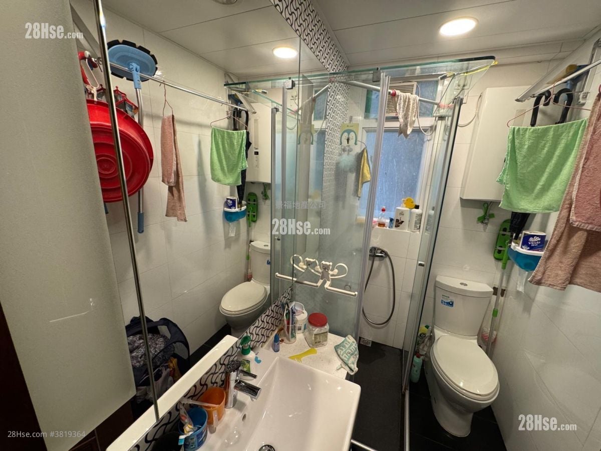 Balwin Court Rental 3 Bedrooms , 2 Bathrooms 649 ft²