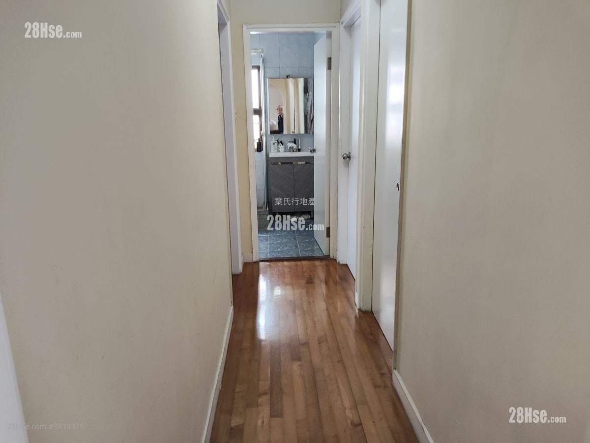 華景山莊 售盤 3 房 , 2 浴室 873 平方呎