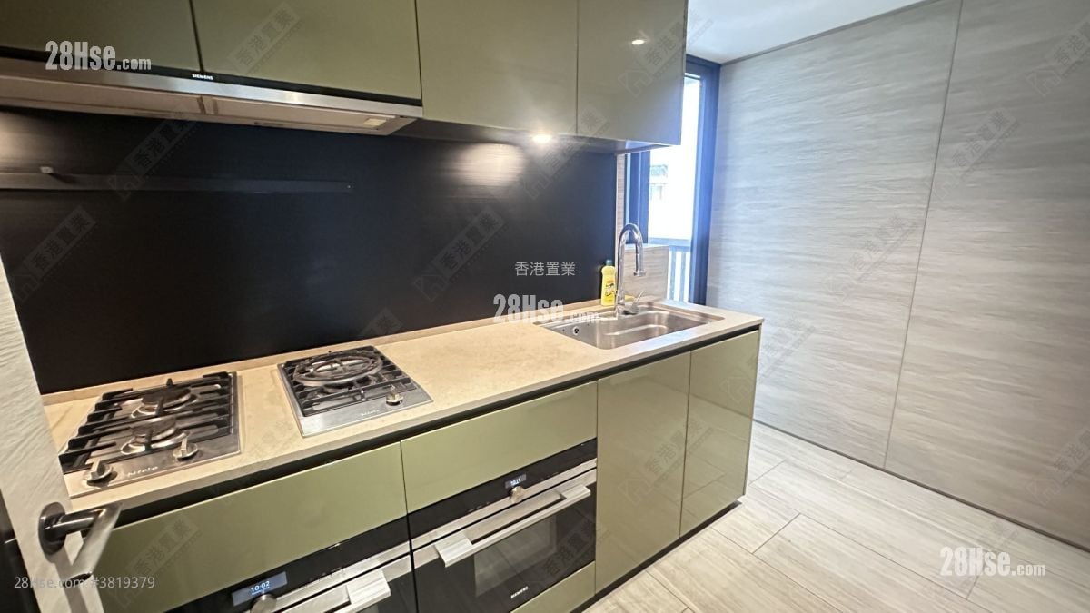 Fleur Pavilia Rental 4 Bedrooms , 3 Bathrooms 877 ft²