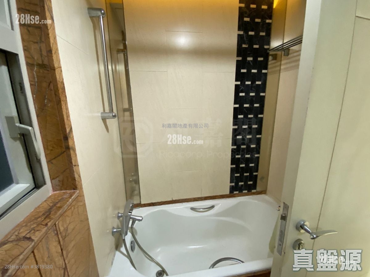 名城 售盤 3 房 742 平方呎