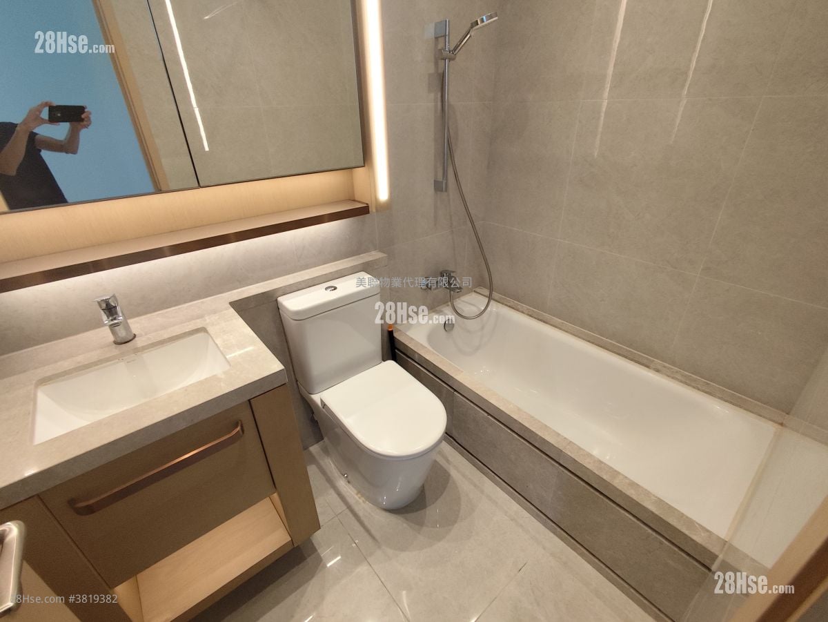 山水盈 售盤 3 房 , 3 浴室 916 平方呎