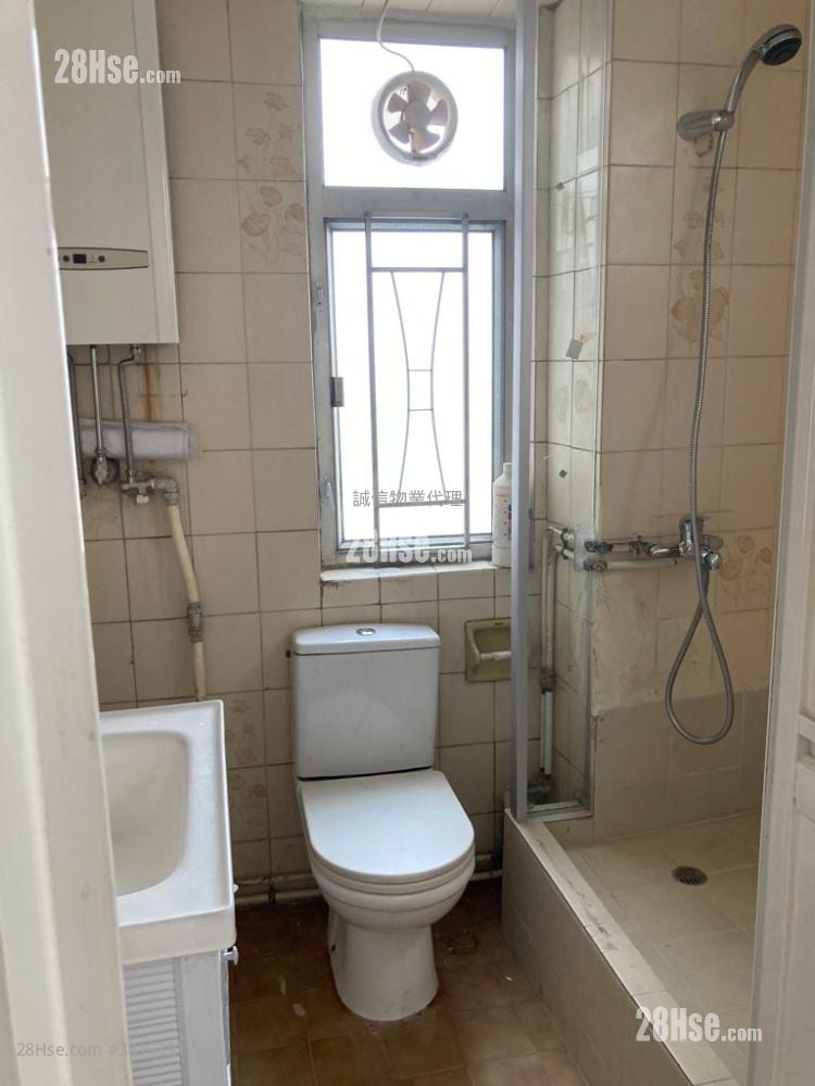 裕新大廈 售盤 2 房 , 1 浴室 315 平方呎