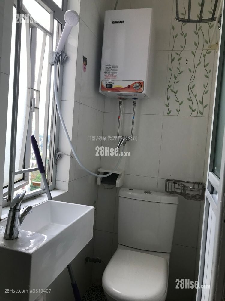 Chau Hop Shing Building Sell 1 Bedroom , 1 Bathroom 306 ft²