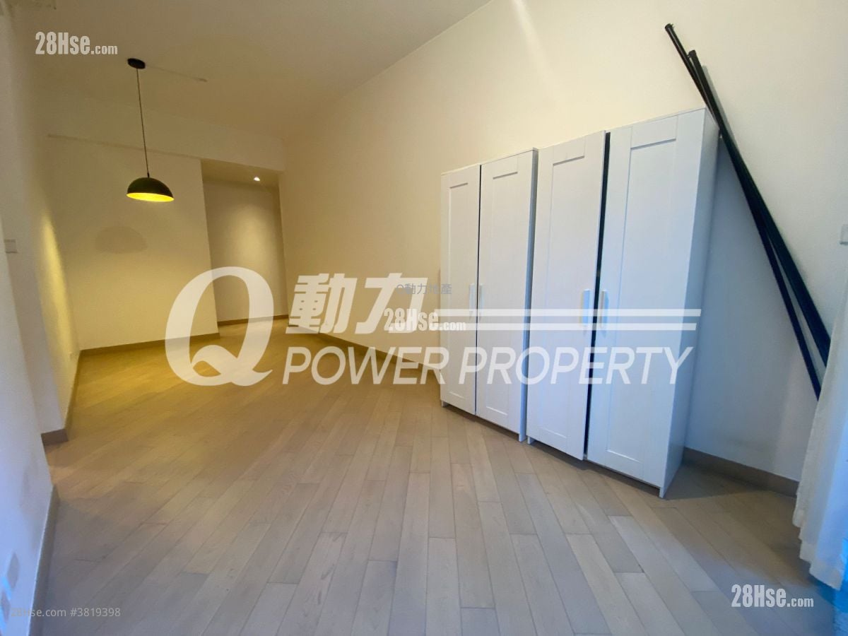 The Mediterranean Sell 2 Bedrooms , 1 Bathroom 699 ft²