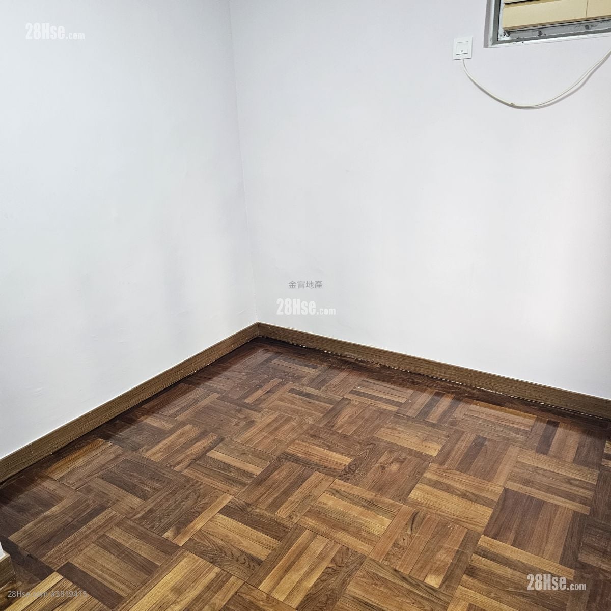 Cronin Garden Sell 3 Bedrooms , 2 Bathrooms 692 ft²