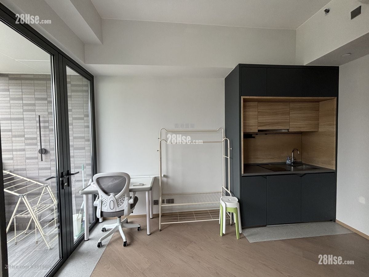 Bondlane Rental 266 ft²