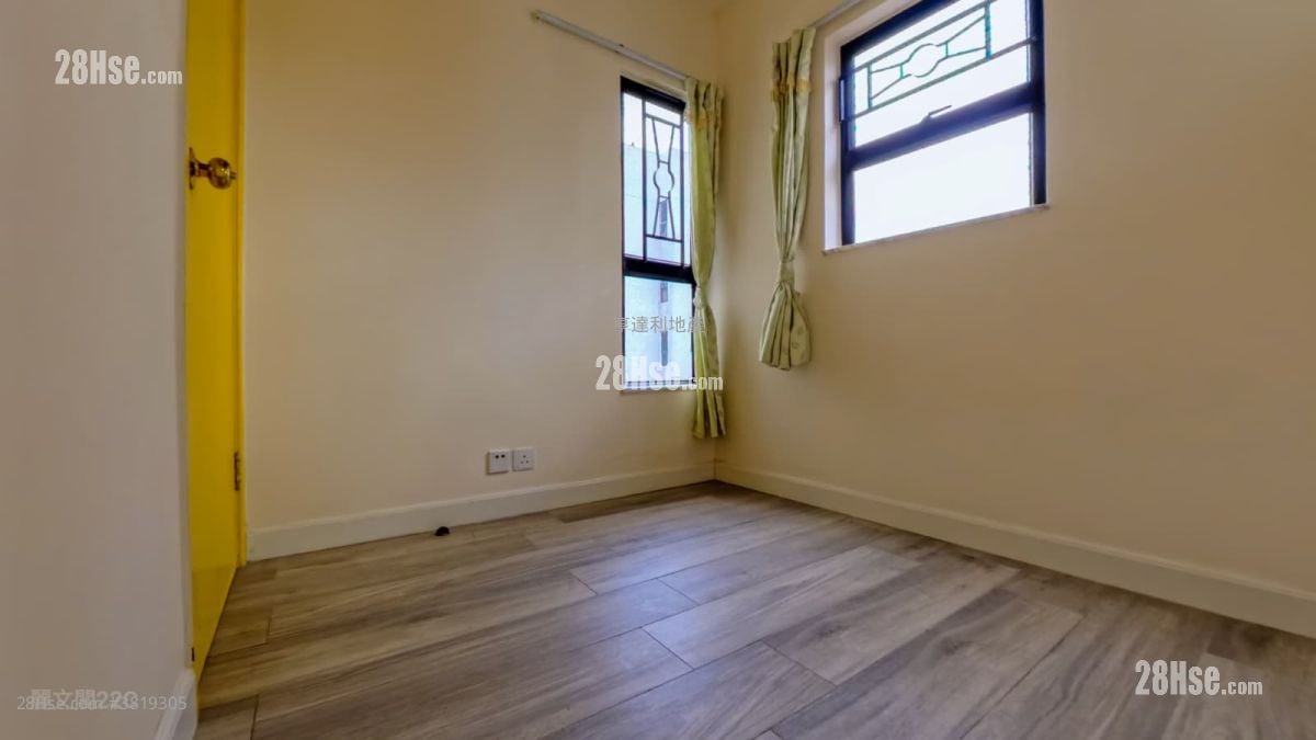 Shaukeiwan Plaza Rental 2 Bedrooms , 1 Bathroom 344 ft²