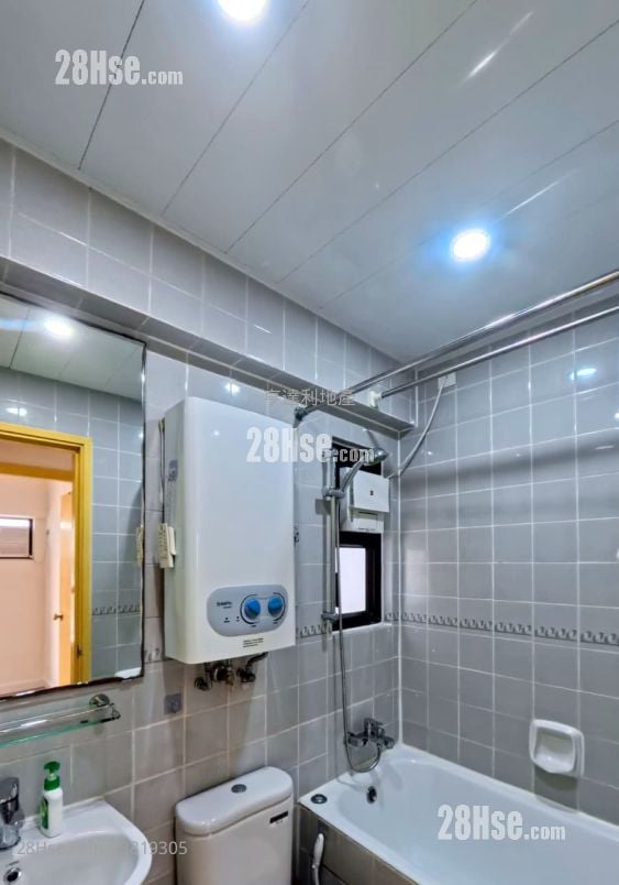 Shaukeiwan Plaza Rental 2 Bedrooms , 1 Bathroom 344 ft²