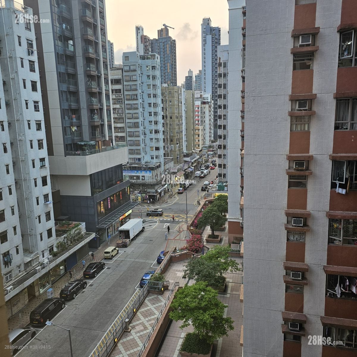 Cronin Garden Sell 3 Bedrooms , 2 Bathrooms 692 ft²