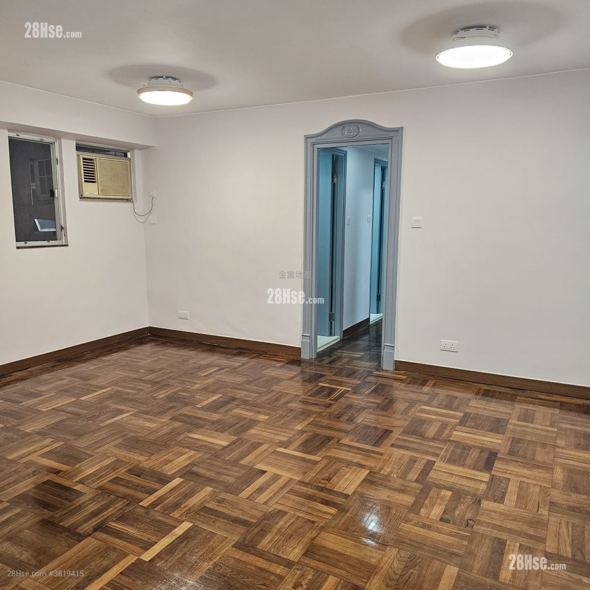 Cronin Garden Sell 3 Bedrooms , 2 Bathrooms 692 ft²